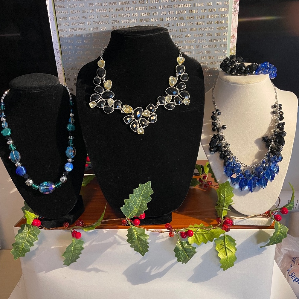 White House Black Market 3- Beautiful Necklaces & 1 Bracelet Lot
